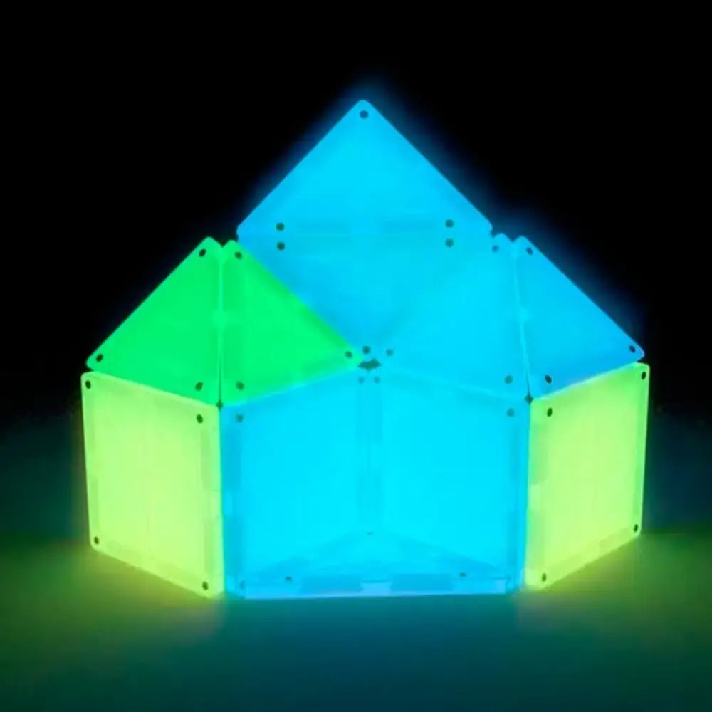 Imanix Glow in the Dark 16 pzas Magnéticos Braintoys imanix-glow-in-the-dark-16-pzas-magneticos-en-forma-de-casa-estructura-hecho-942