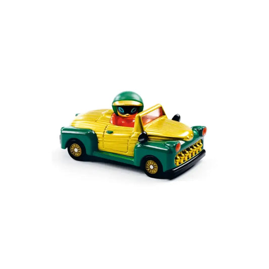 Camioneta de juguete vintage de color amarillo y verde con ruedas doradas.