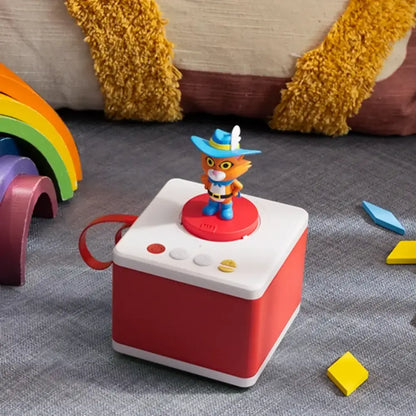 El Gato con Botas y otro Cuento Cuentos Audibles y Canciones FABA el-gato-con-botas-y-otro-cuento-dispositivo-rojo-blanco-en-forma-de-cubo-290